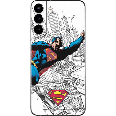 DC Comics Superman Flying Over City Pose Galaxy S22 Plus Skin